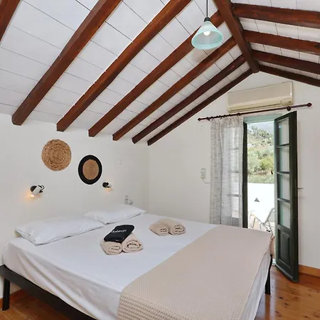 Skopelos Evergreen 公寓 *